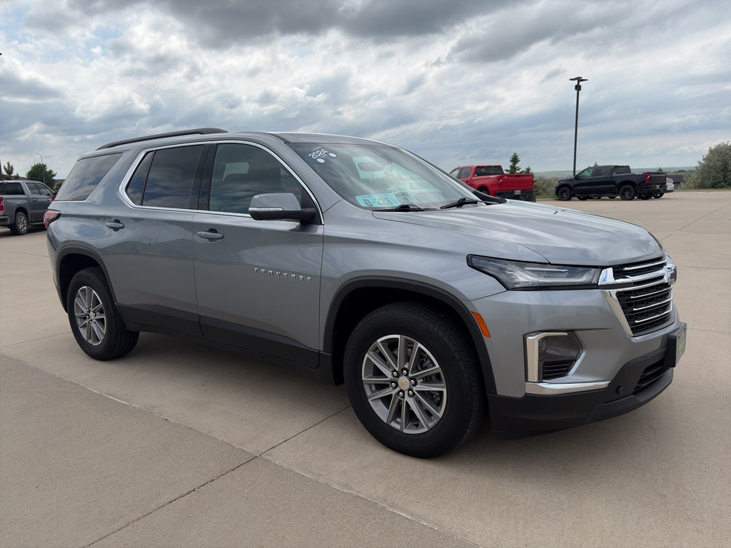 chevrolet traverse limited 2024 1GNETVKW2RJ137421 image chevrolet traverse limited 2024 1GNETVKW2RJ137421 image